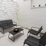 46 St Mary's Walk *